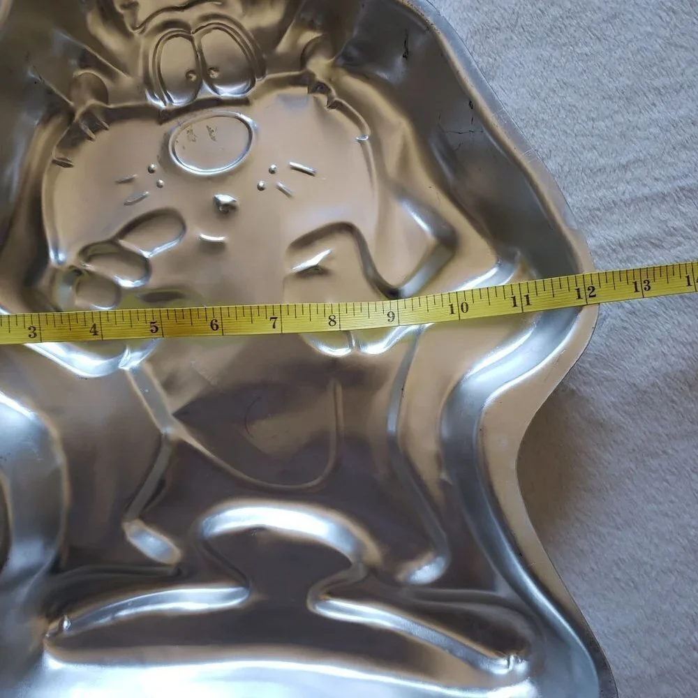 Wilton Vintage Cake Pan 1995 Taz Looney Tunes Tasmanian Devil Aluminum Mold